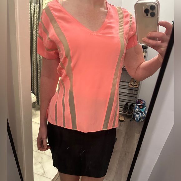 ELIZABETH AND JAMES 100% silk peach silk top with sheer panels, sz small - Picture 5 of 10
